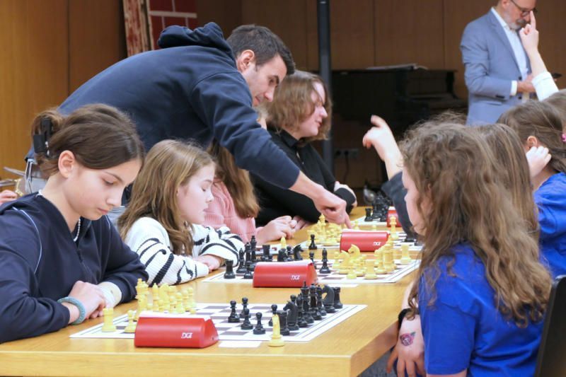 Einigemale half Christian Leitgeber auch den Teams.