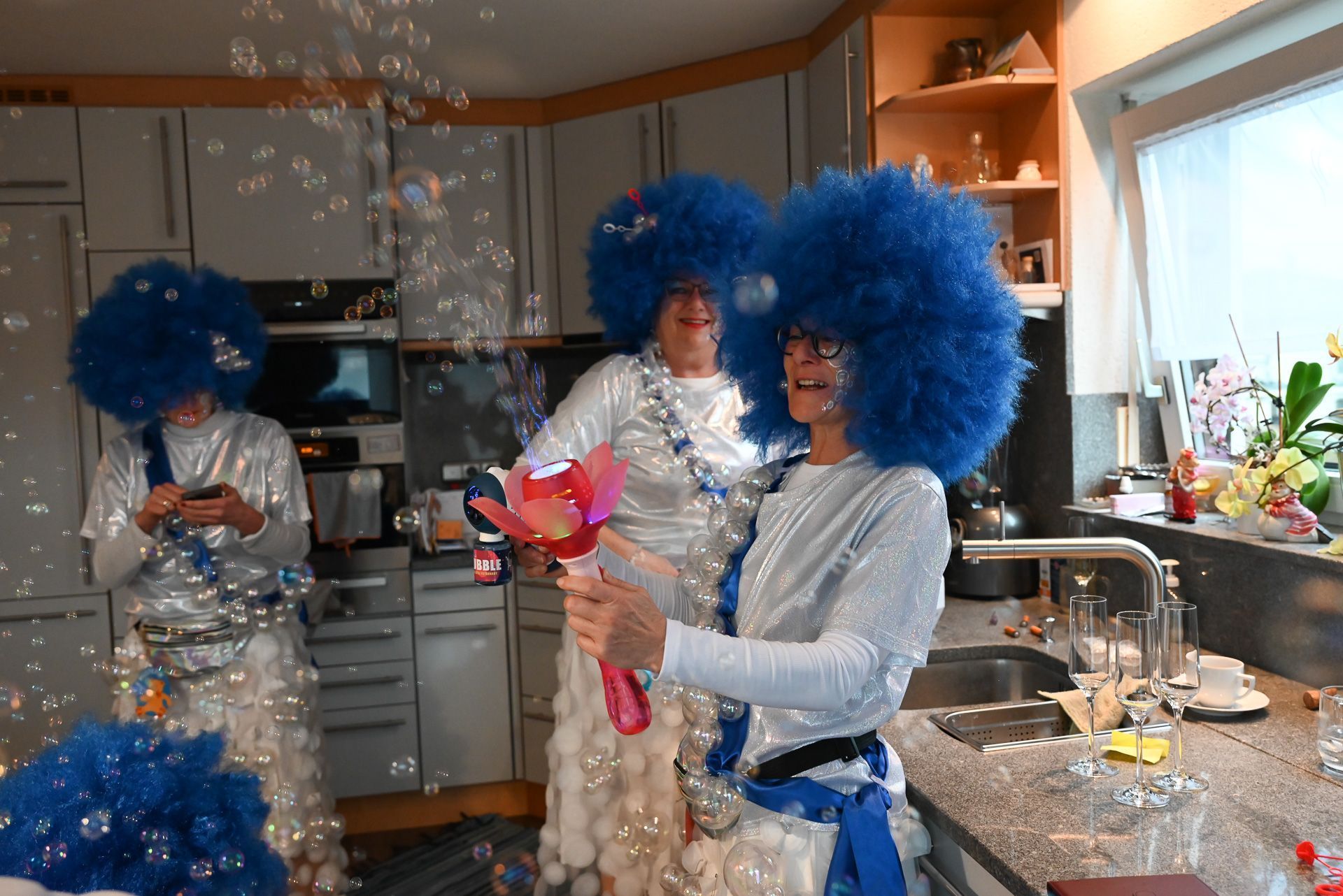 Die Stimmung ist schon kurz nach acht Uhr in der Früh fantastisch. 