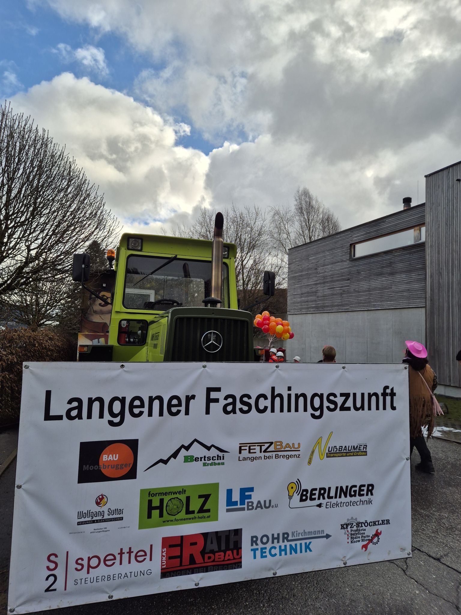 Faschingsdienstag 17. Februar 2026 zog der erste Faschingsumzug in Langen bei Bregenz durch das Dorf (Bildergalerie)