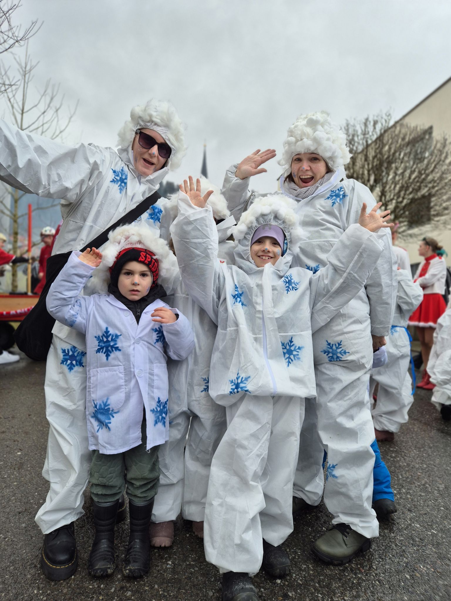 Faschingsdienstag 17. Februar 2026 zog der erste Faschingsumzug in Langen bei Bregenz durch das Dorf (Bildergalerie)