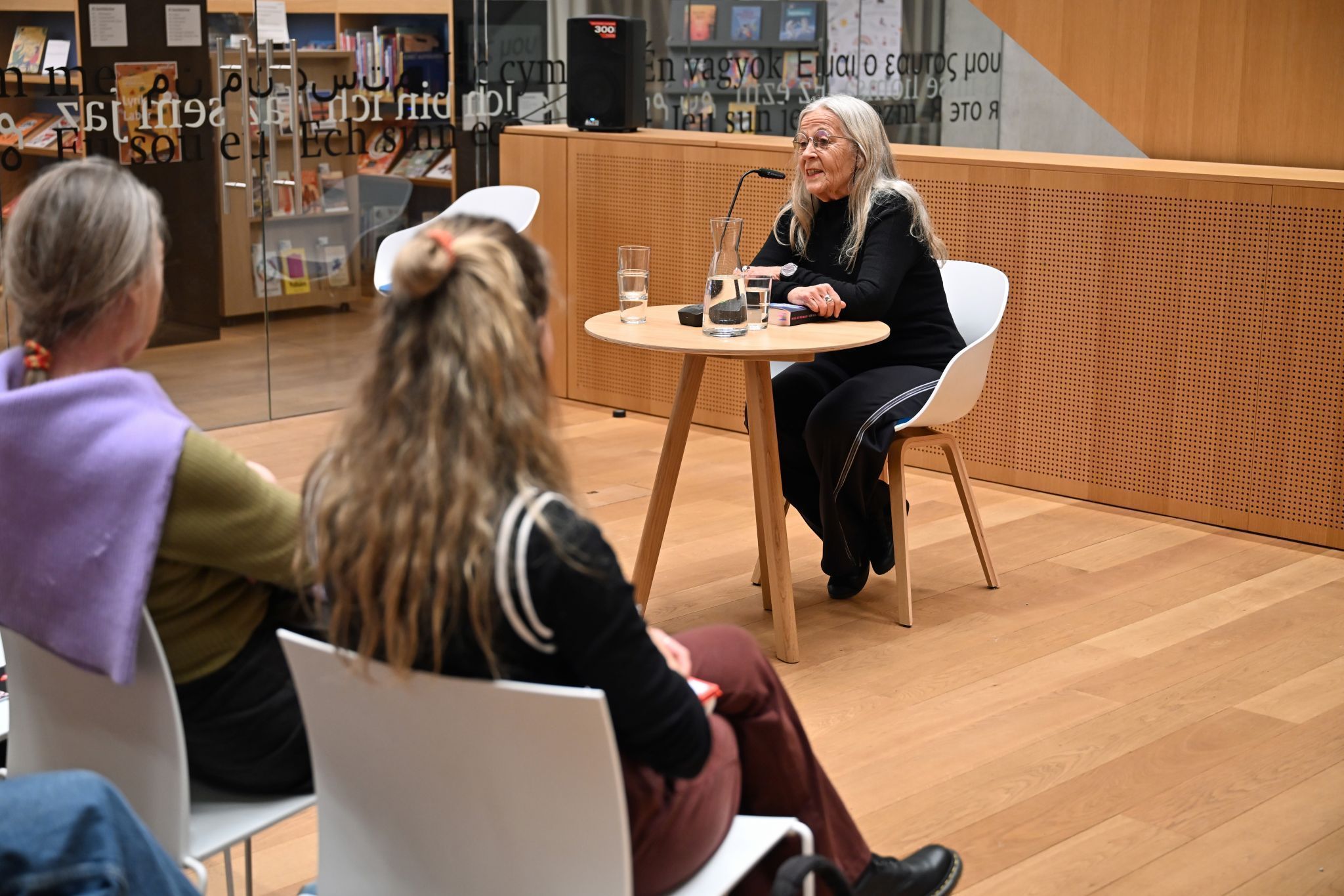 Seit 40 Jahren schreibt Edith Kneifl mit großer Leidenschaft Krimis.