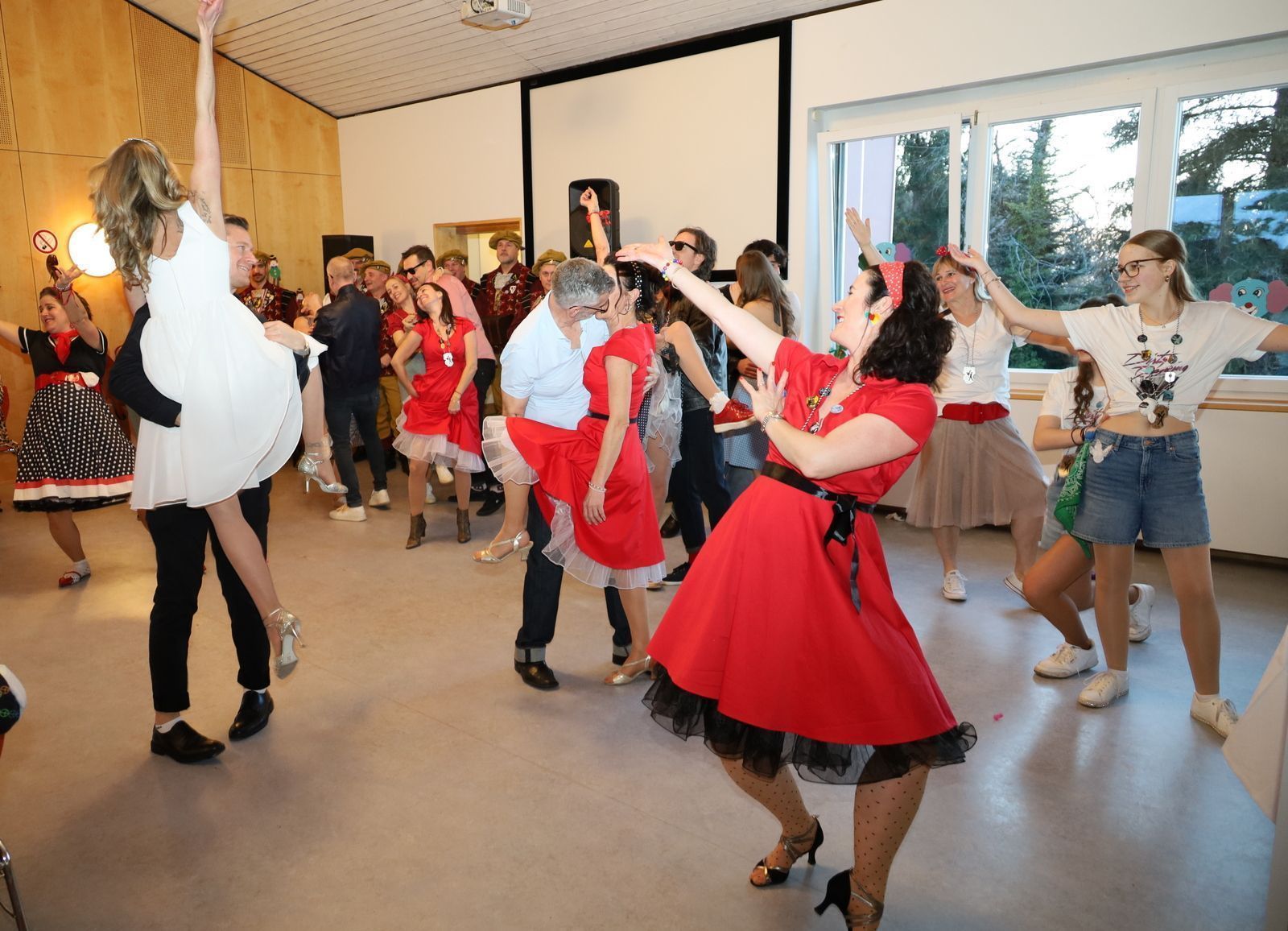 Erstes Kaffeekränzle in Eichenberg begeistert Jung und Alt (Bildergalerie)