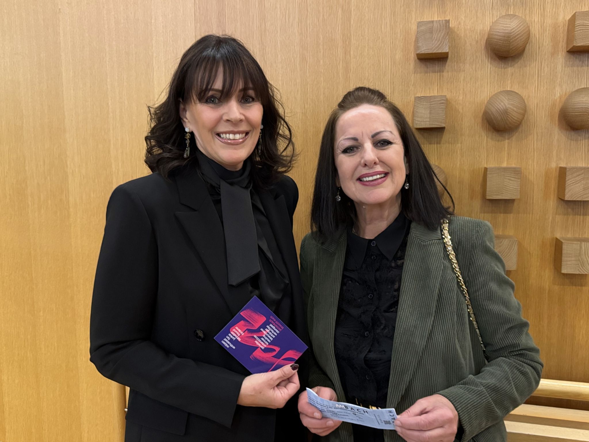 Gemeinderätin Christine Wiesenegger und Irmi Ender (Gaumenfeines).