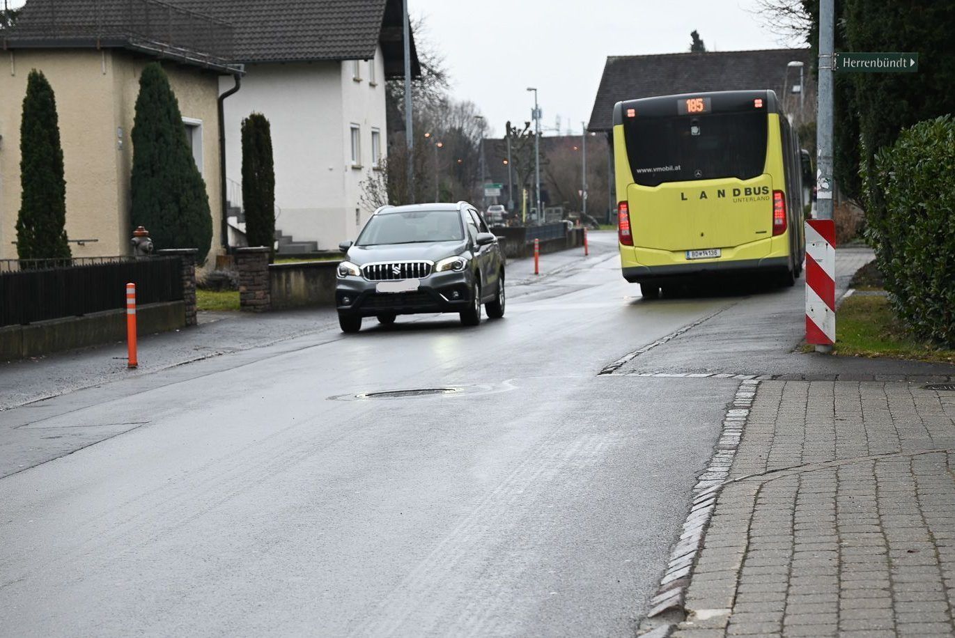 Knapp zwei Jahre nach der Einführung von Tempo 30 bleiben an vielen Stellen in der Marktgemeinde die Verkehrsprobleme bestehen. 