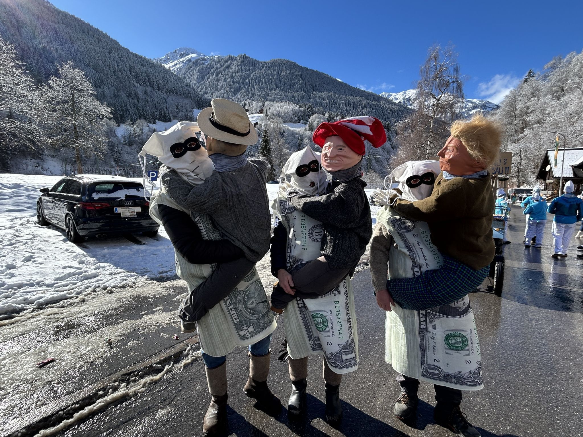 Geld regiert die Welt war das Motto dieser Mäschgerle