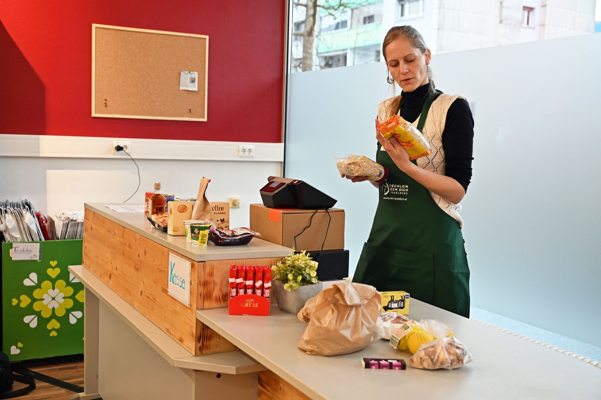 Wer eine Bezugskarte hat, darf mehrmals wöchentlich einkaufen.