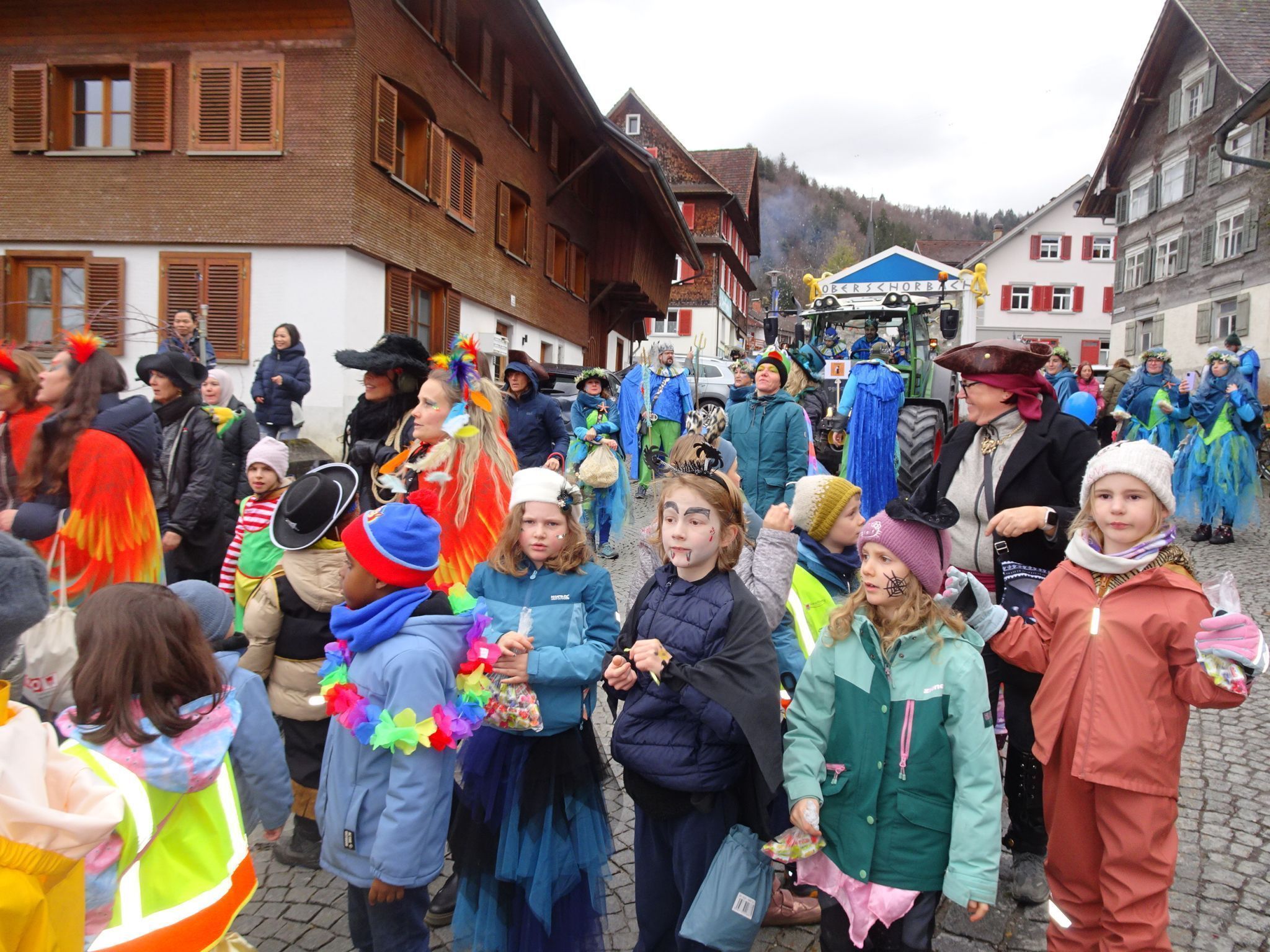 Weitere Bilder vom Umzug. (Bildergalerie)