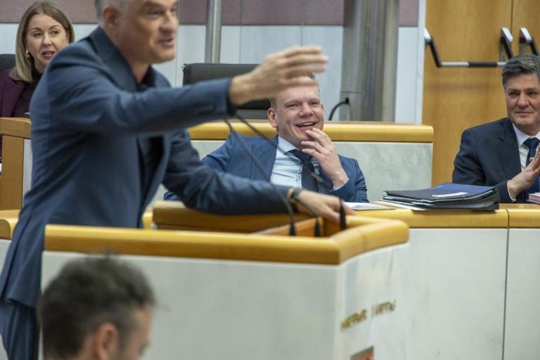 Ob Hallenbad in Rankweil oder Notarztsystem: "Sie regieren mit Überheblichkeit und Arroganz der Macht"