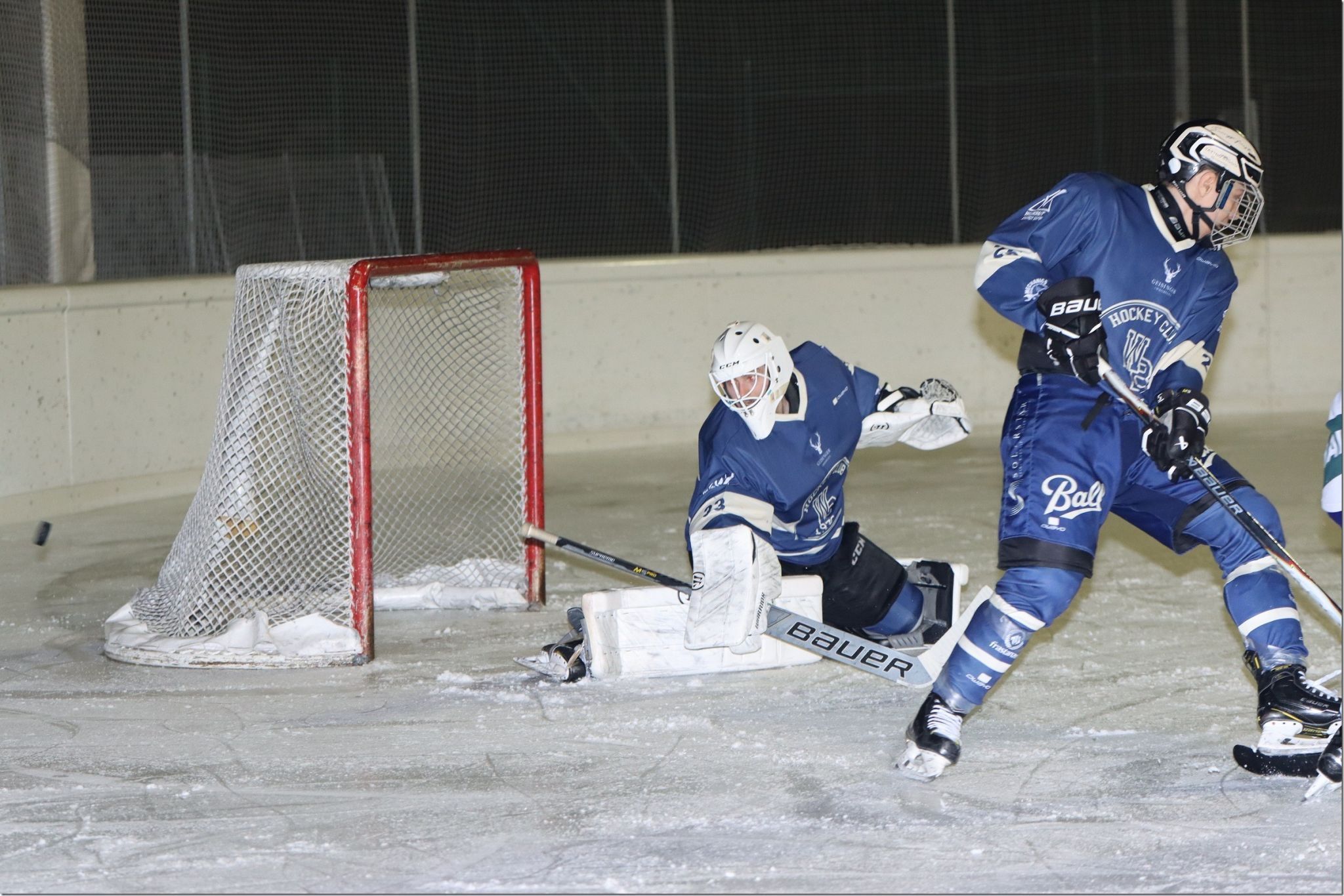 Schüsse auf das Tor des Meisters.
