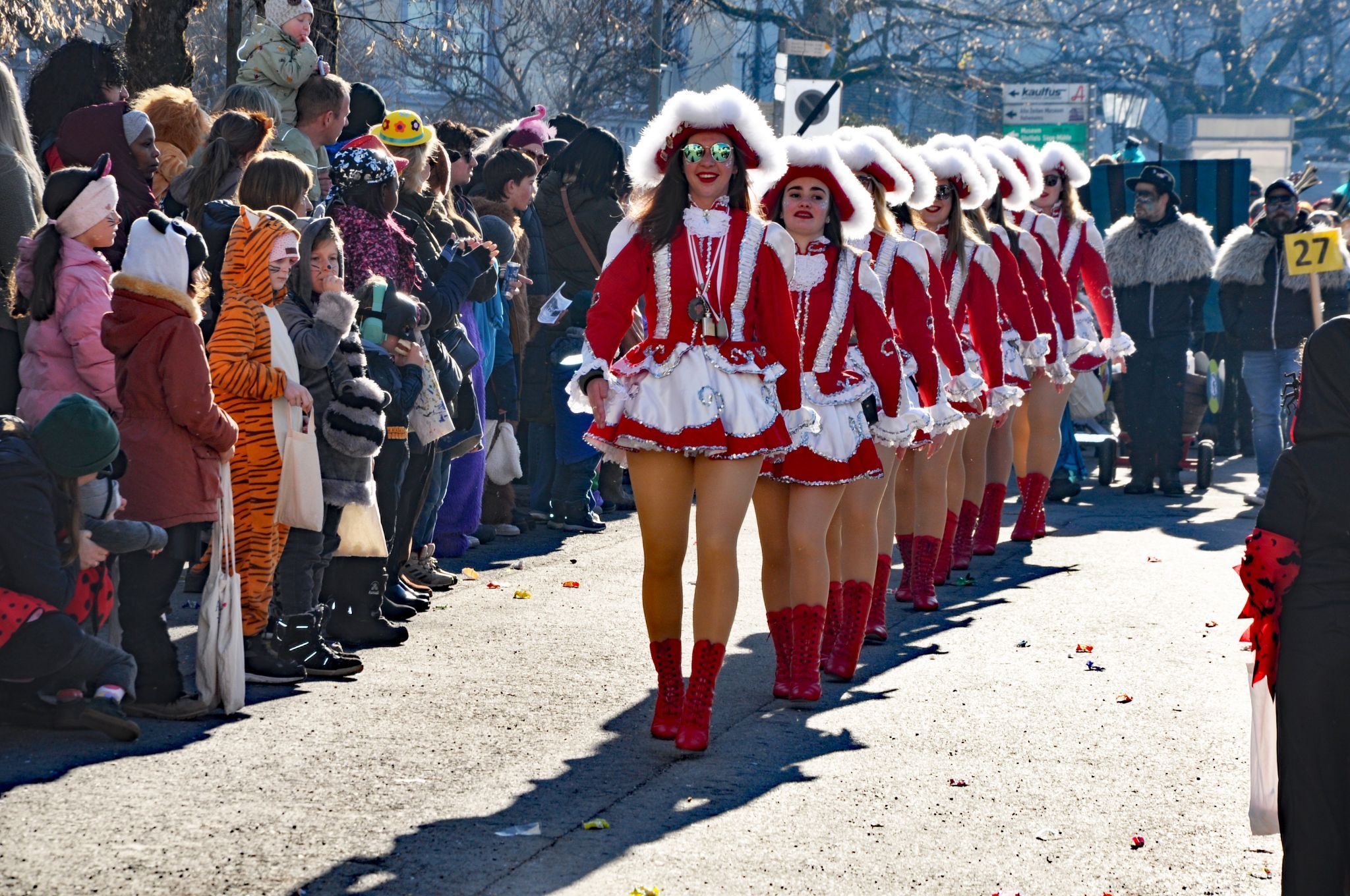 Vier verschiedene Garden belebten den Umzug.