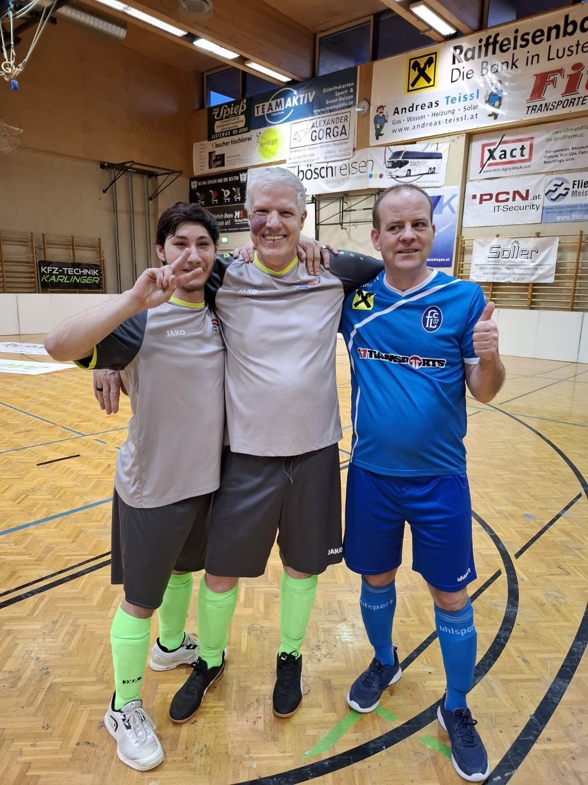 Fußball PLUS mit schönem Statement für das Miteinander. (Bildergalerie)