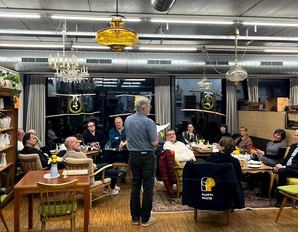 Nach der Führung durch den Betrieb gab es im gemütlichen Rahmen des Brockenhaus-Cafes authentische und praxisnahe Einblicke in Organisation, Arbeitsweise und den Leitgedanken des Projekts.