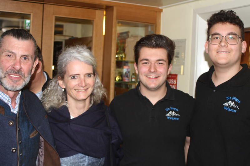 Alexander, Sigrid mit den jungen Walgauern. 