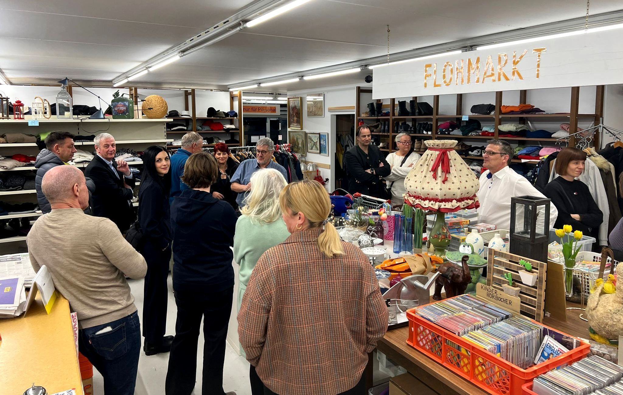 Die Vorstellung des Brockenhauses erfolgte durch Jürgen Buelacher, der mit großer Fachkompetenz und persönlichem Engagement das Brockenhaus Leiblachtal mit viel Herzblut leitet.