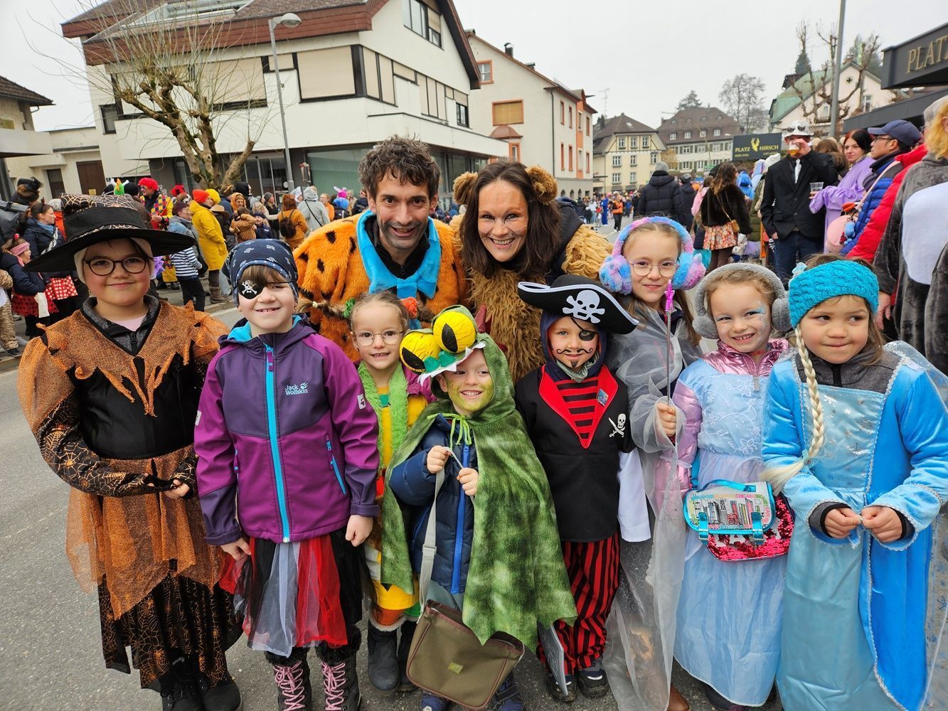 Impressionen vom Kinderfaschingsumzug in Lochau (Bildergalerie)