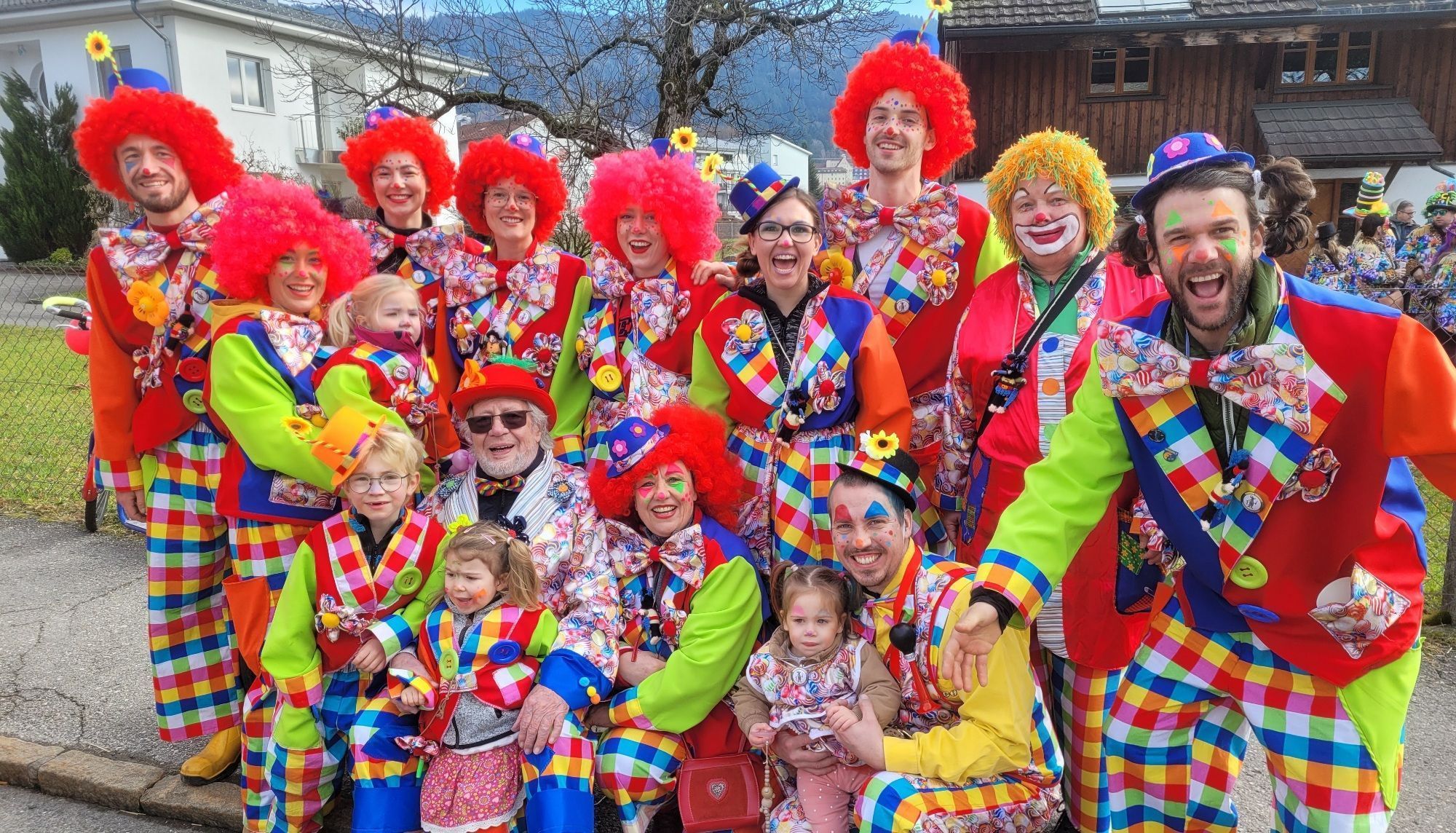 Die Gruppe Hotzenplotz aus Bregenz feiern ihr 60-jähriges närrisches „Bühnenjubiläum“, und dies immer wieder mit neuen tollen Kostümen. 