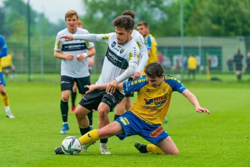 Muhammed Piken (l.) nimmt einen neuen Anlauf in Frastanz.STIPLOVSEK
