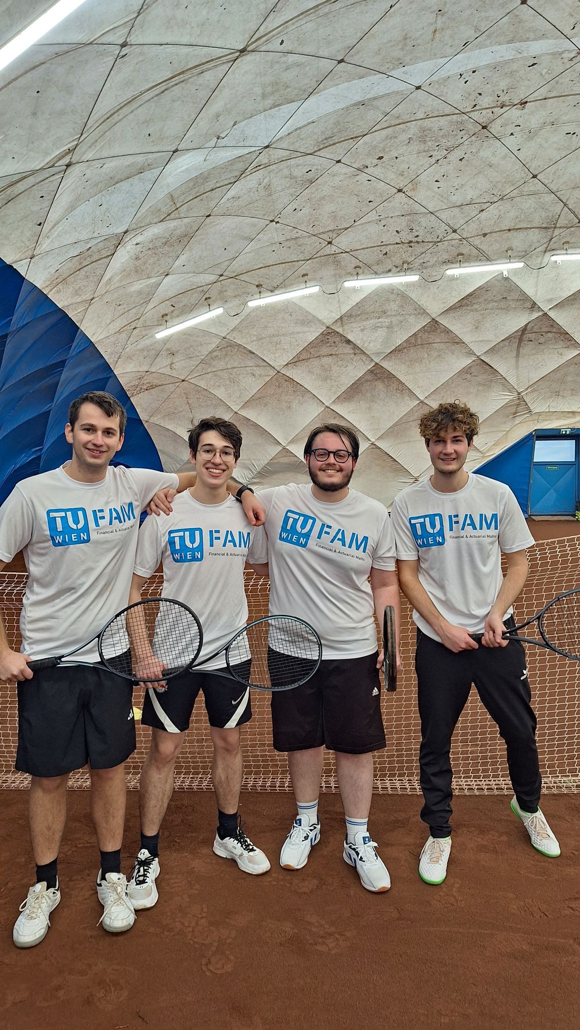 Ausgleich findet Julian unter anderem beim Tennisspielen. @privat