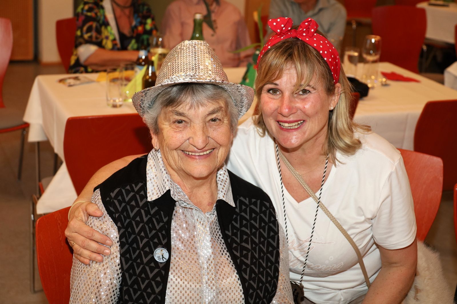 Erstes Kaffeekränzle in Eichenberg begeistert Jung und Alt (Bildergalerie)