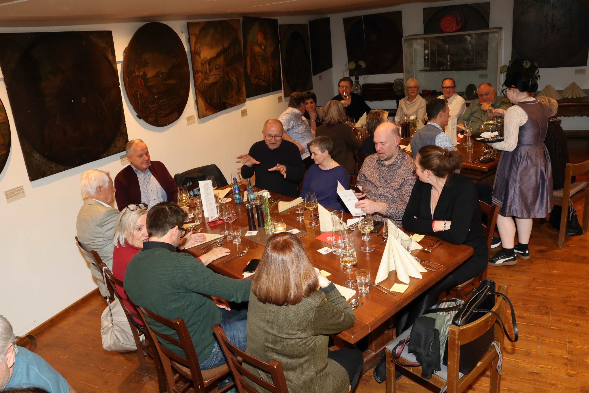 Die erhhte Mitglieder und teilnehmerzahl machte einen Wechsel des Veranstaltungsortes nötig.