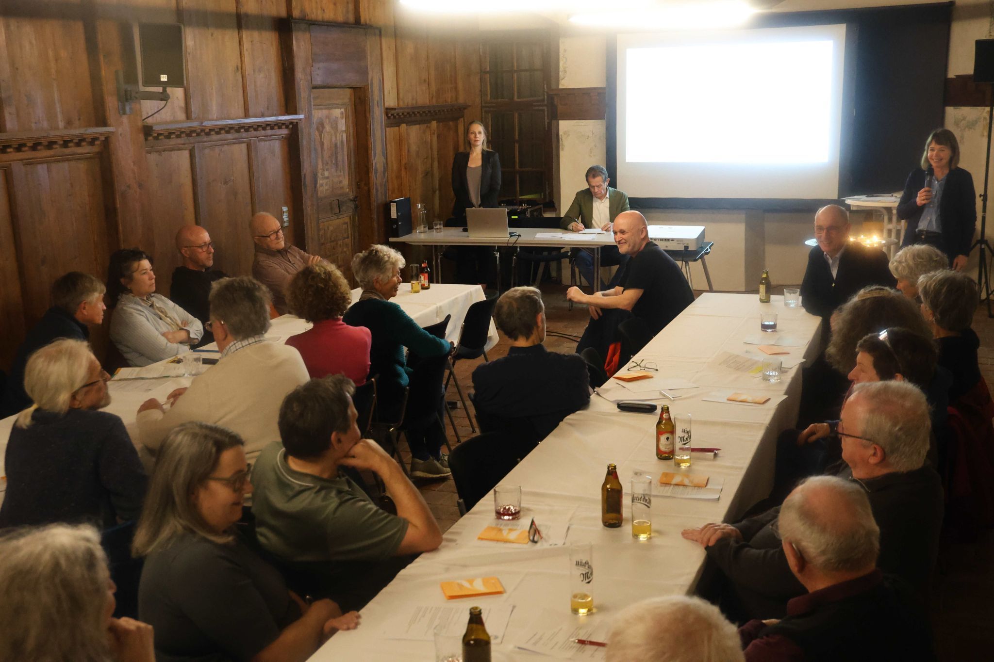 Auch Heiterkeit kam auf.