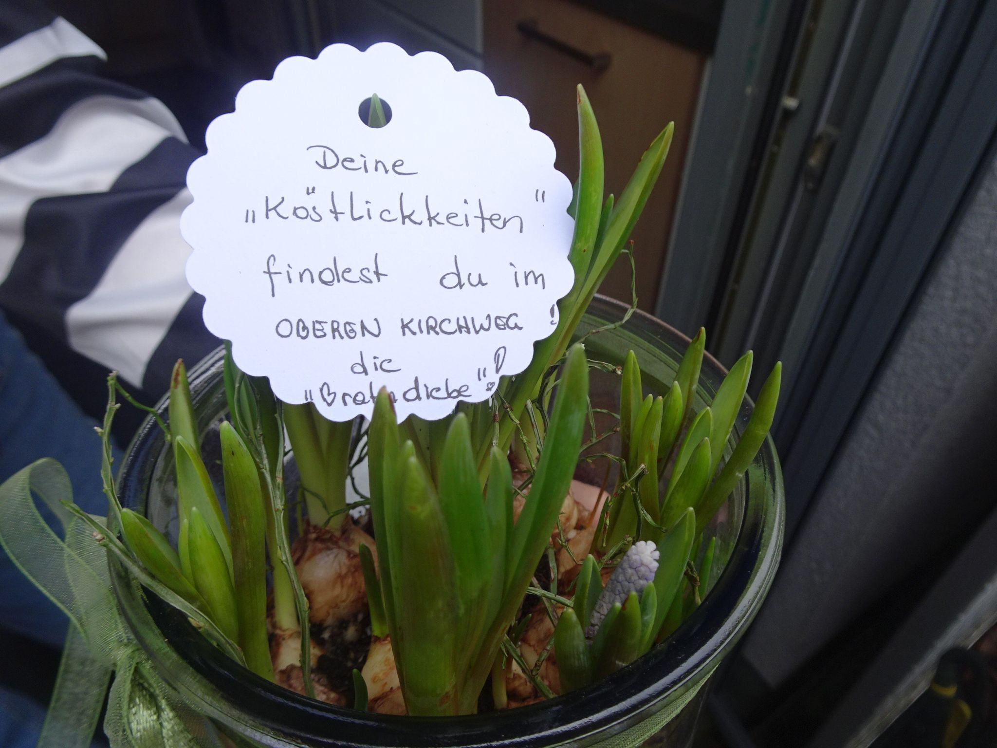 Zurück bleibt ein kleiner Hinweis, wo der Braten zu finden ist.