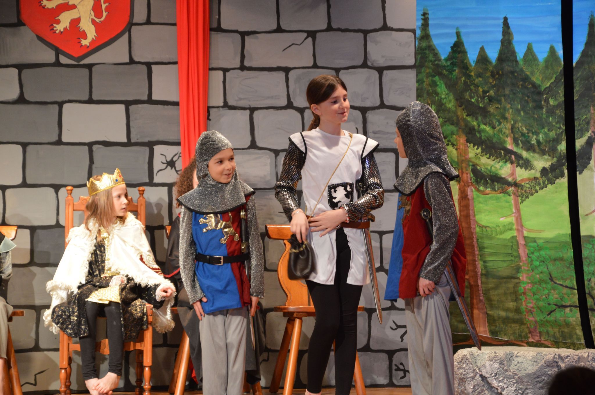 Die Soldaten im Gespräch mit dem Sheriff von Nottingham