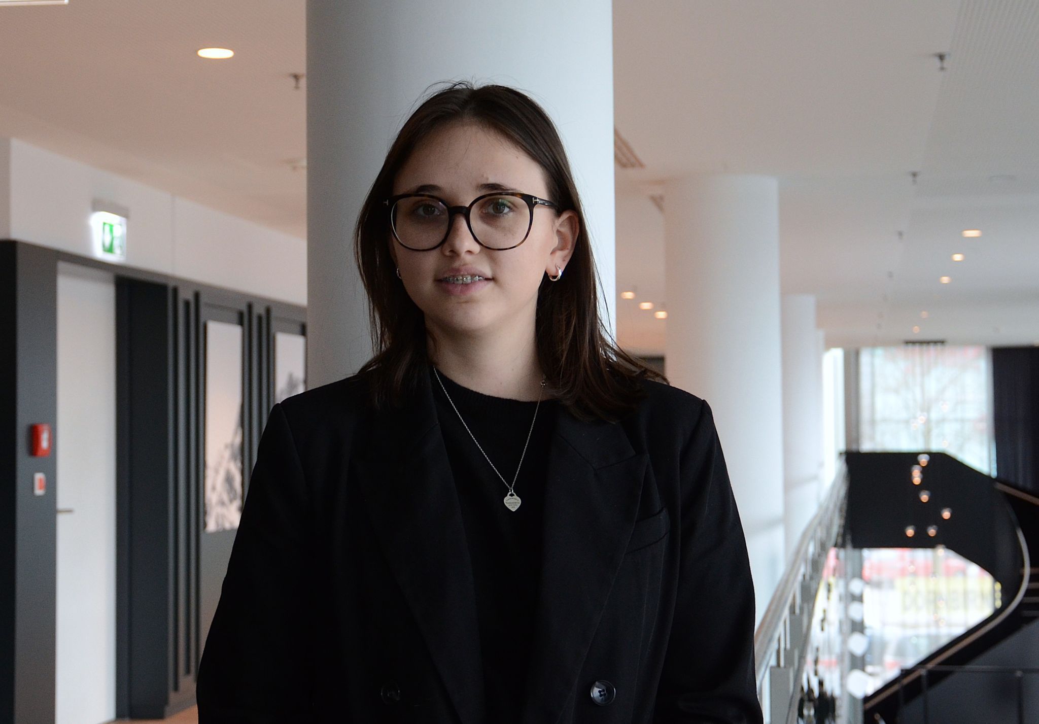 Katharina ist bei der JDL GmbH beschäftigt, deren Büroräume sich im Panoramahaus in Dornbirn befinden. HRJ 