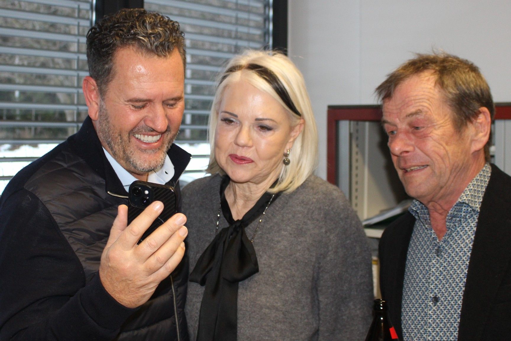 Dietmar Ruck, langjähriger Manager von Ariane Rädler, vermittelte den Festgästen den Dank der Olympiasiegerin.