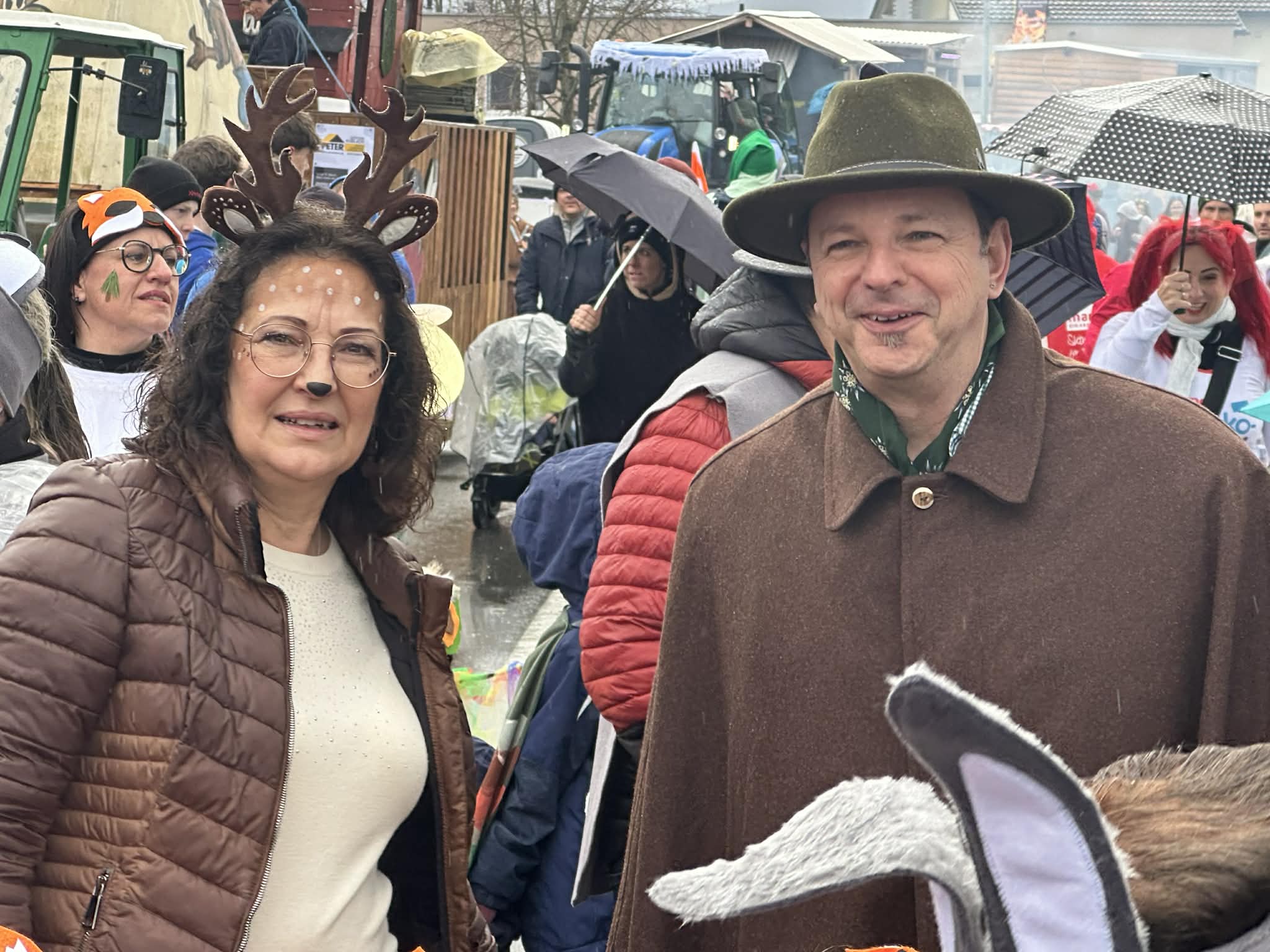Bürgermeister Gerd Fleisch mit charmanter Begleitung. 