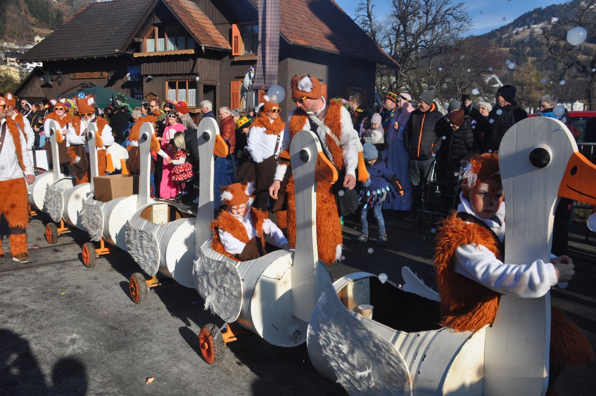 8.	Der Gänsemarsch mit den Kleinsten