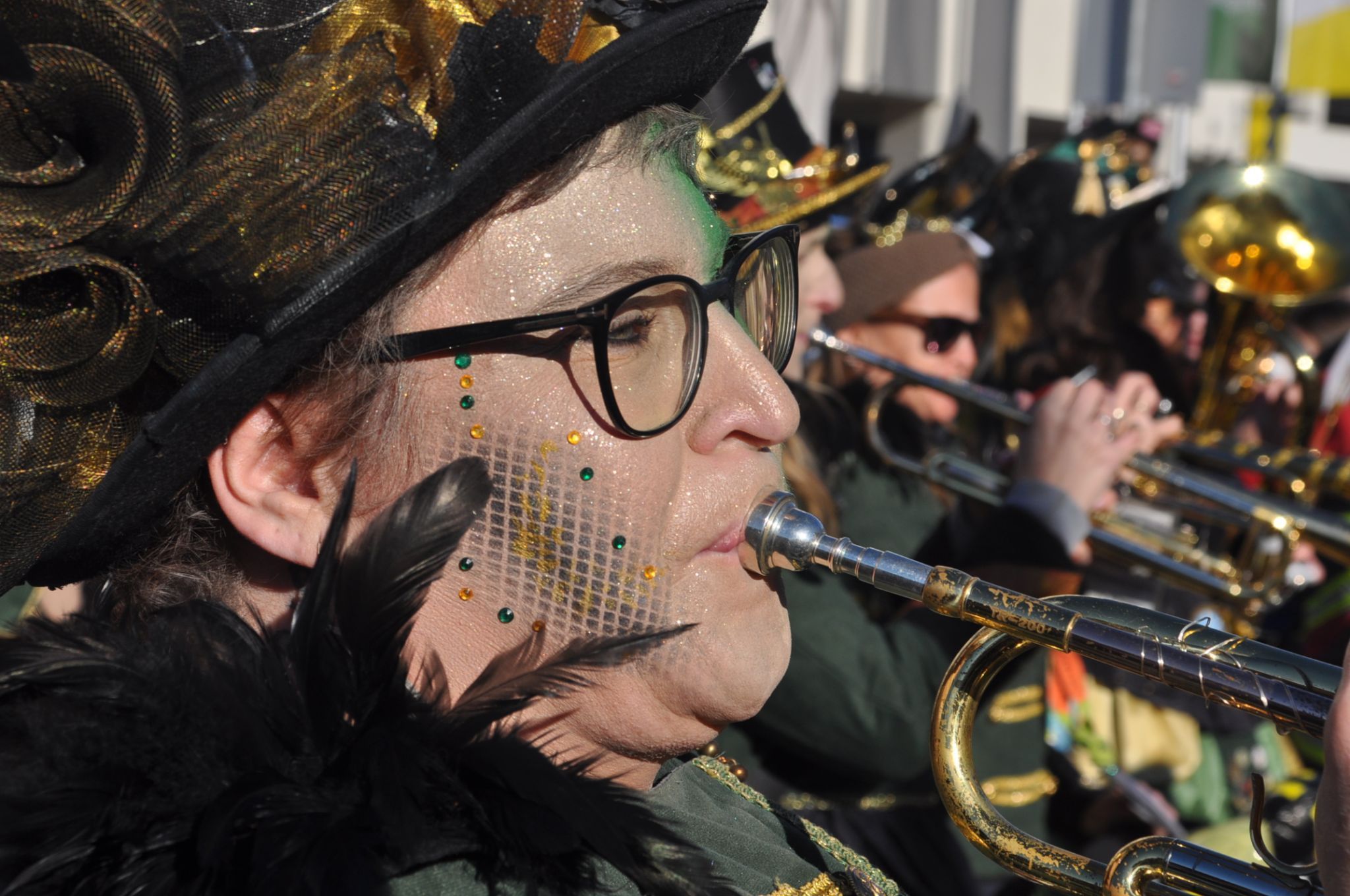 3.	Guggenmusikerinnnen