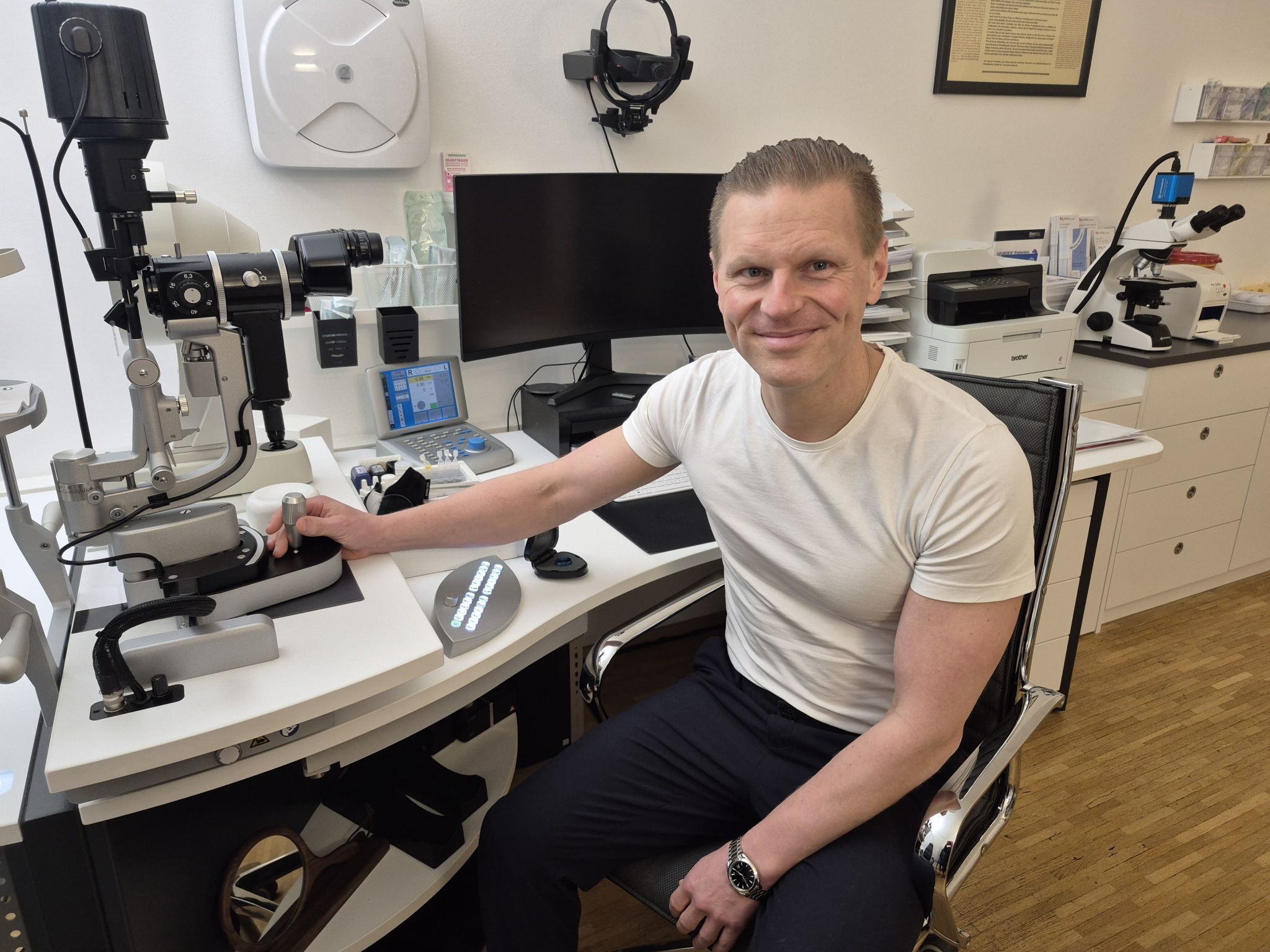 Dr. Christoph Laufenböck vereint in sich exzellente fachliche Expertise mit Humor und Menschlichkeit. 