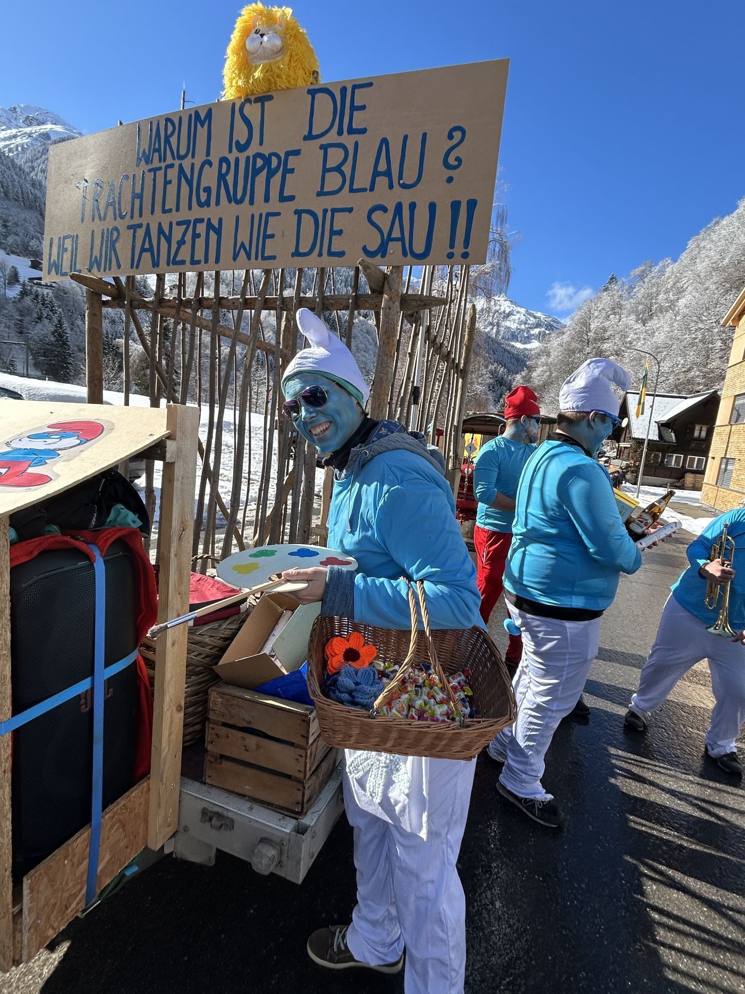 Impressionen vom Faschingsumzug in Partenen  (Bildergalerie)