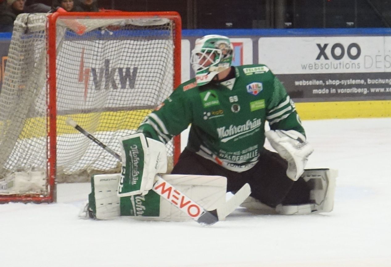 Auch ECB-Keeper Lorenz Widhalm konnte die fünfte Niederlage in Serie nicht abwenden.