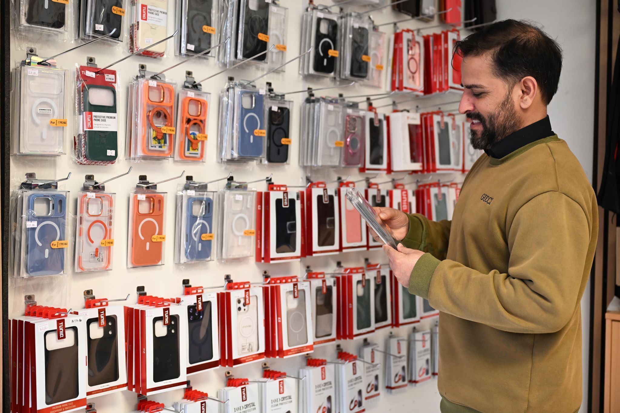 Zia Malikzai setzt auf hochwertige Qualität zu günstigen Preisen.