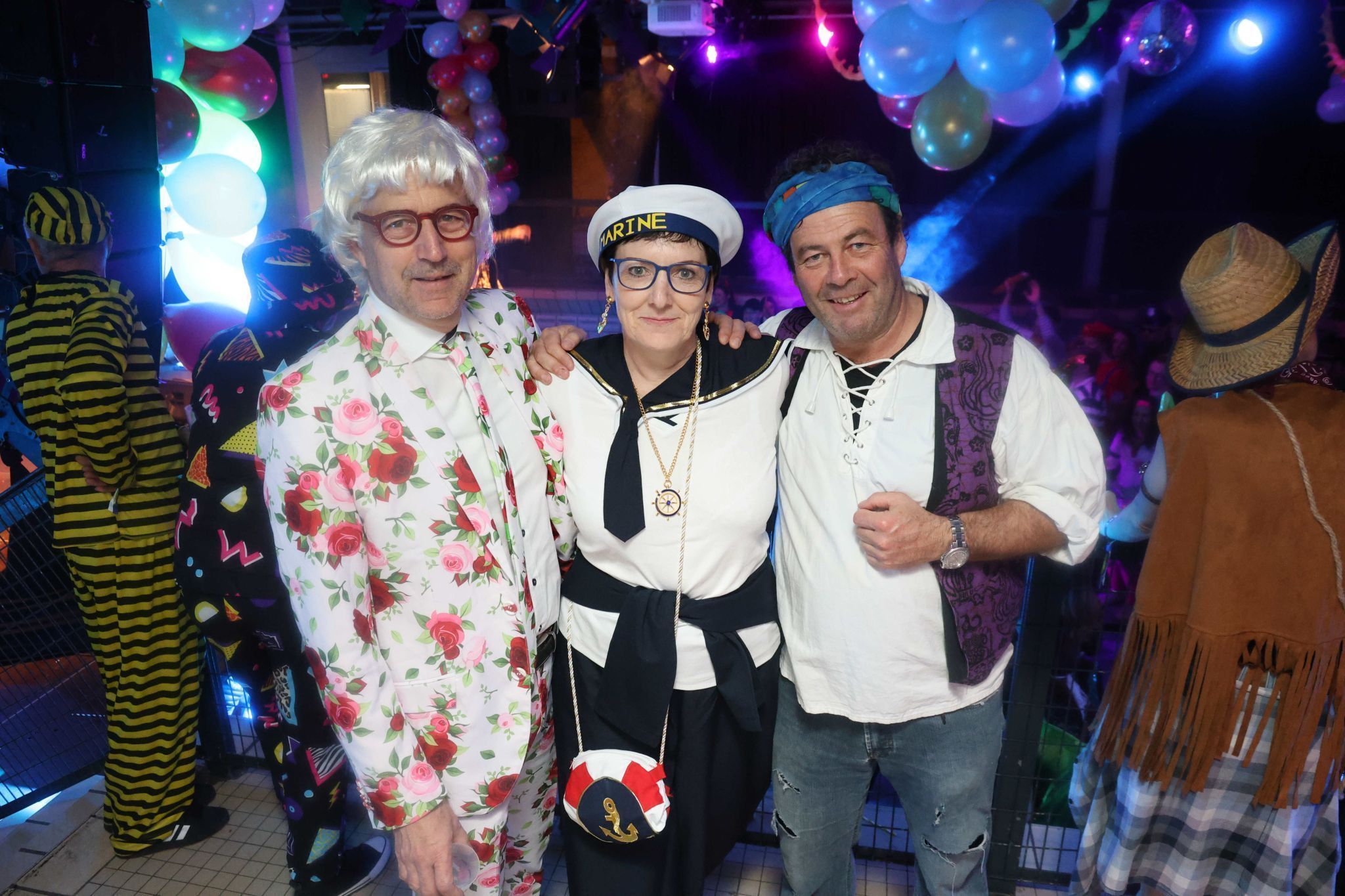 Viel Kostüm-Phantasie und Stimmung prägten den ersten Teil des 