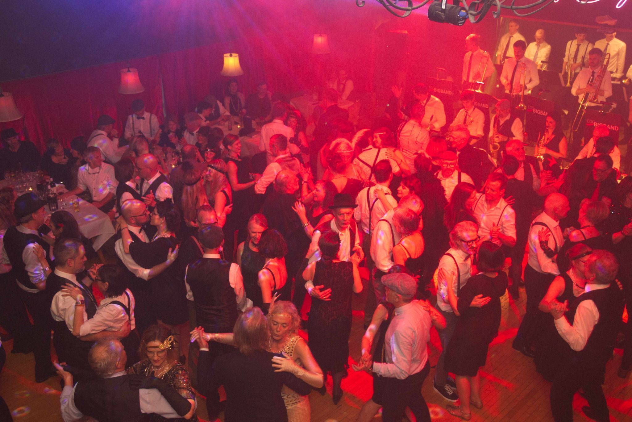 Ausdauer war gefragt, wenn man keinen Tanz versäumen wollte