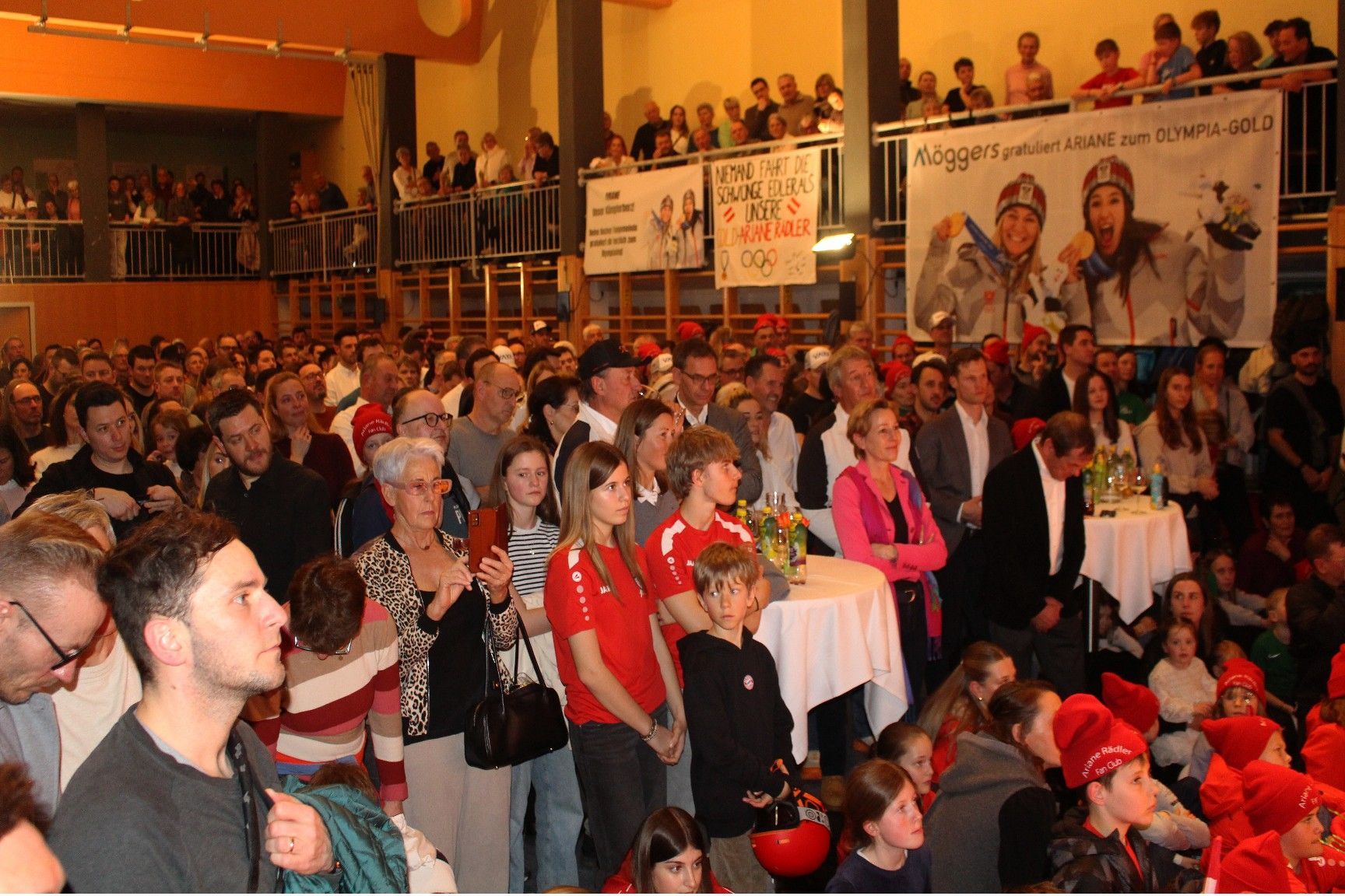 Volles Haus beim Empfang der Gemeinde für ihre Olympiasiegerin.