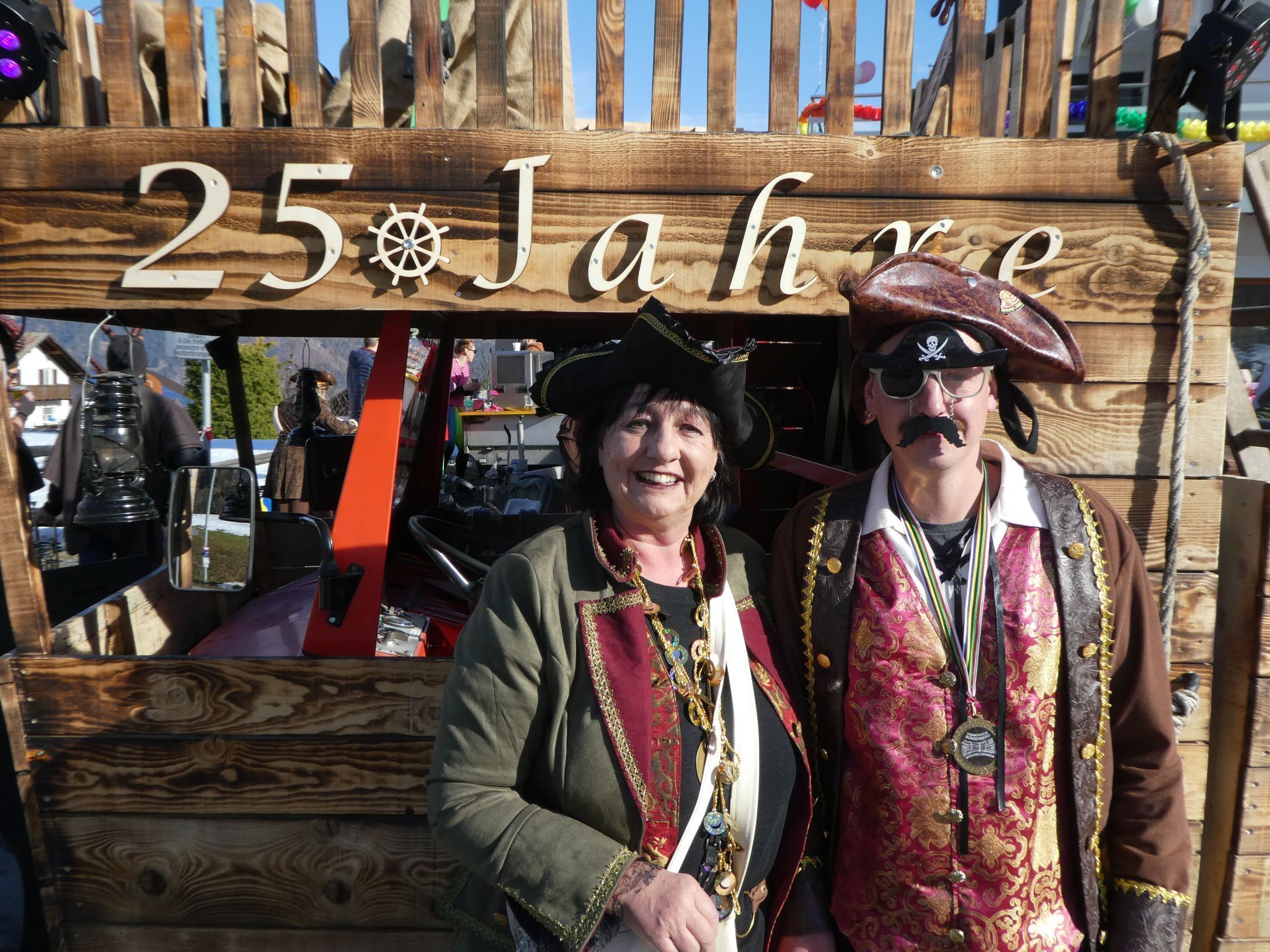 Manuela Vollstuber und Vize-Obmann des Fasnatvereins Patrick Vollstuber.