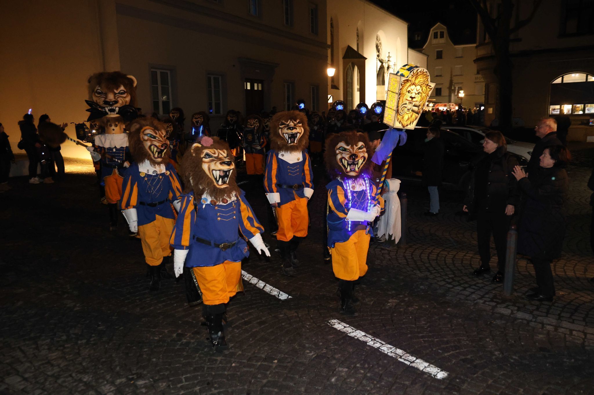 Narrenmesse im Feldkircher Dom und Gugga-Spektakel in Feldkirchs Innenstadt (Bildergalerie)