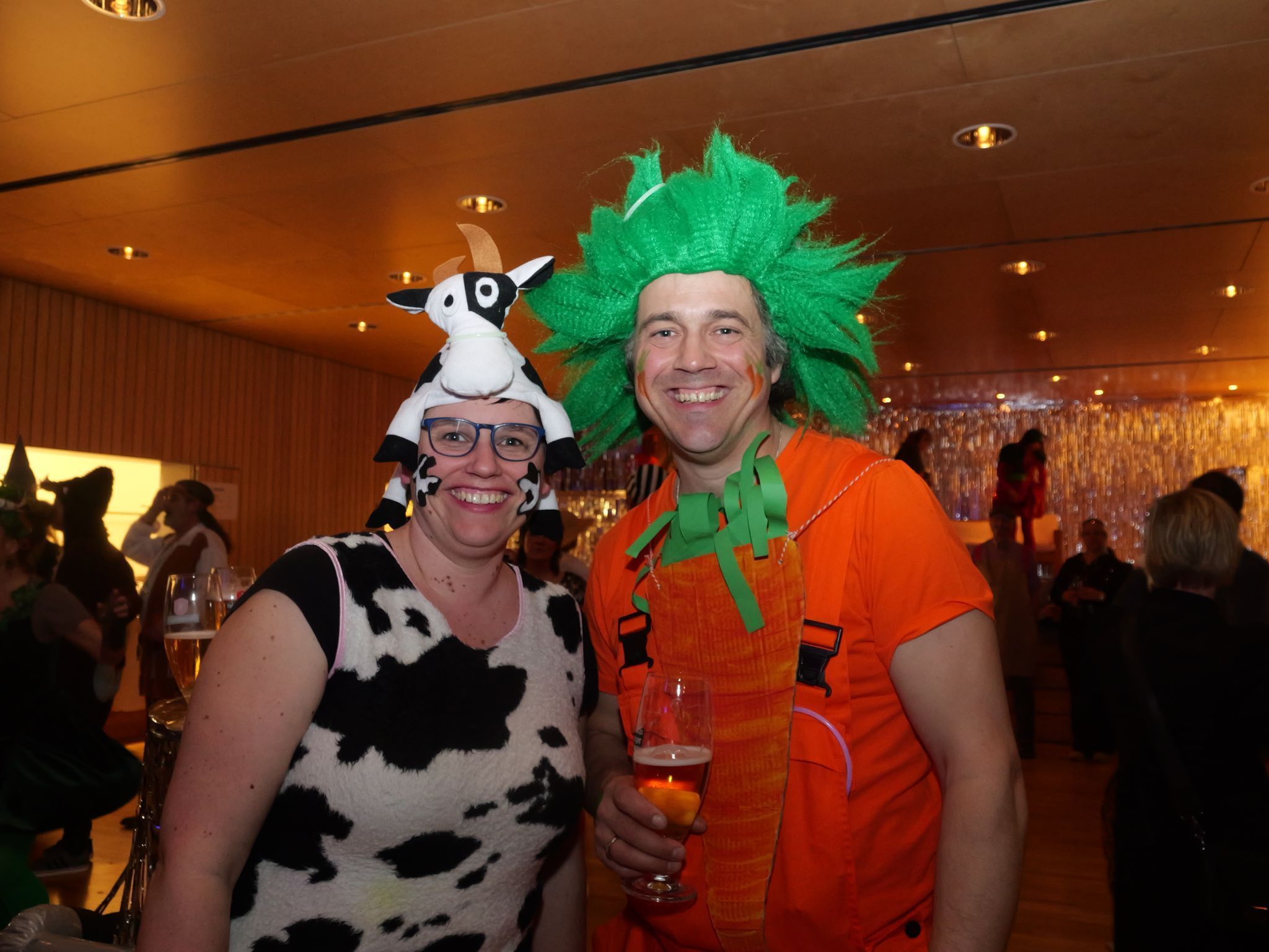 Kuh Pia und Markus feierten bis tief in die Nacht.