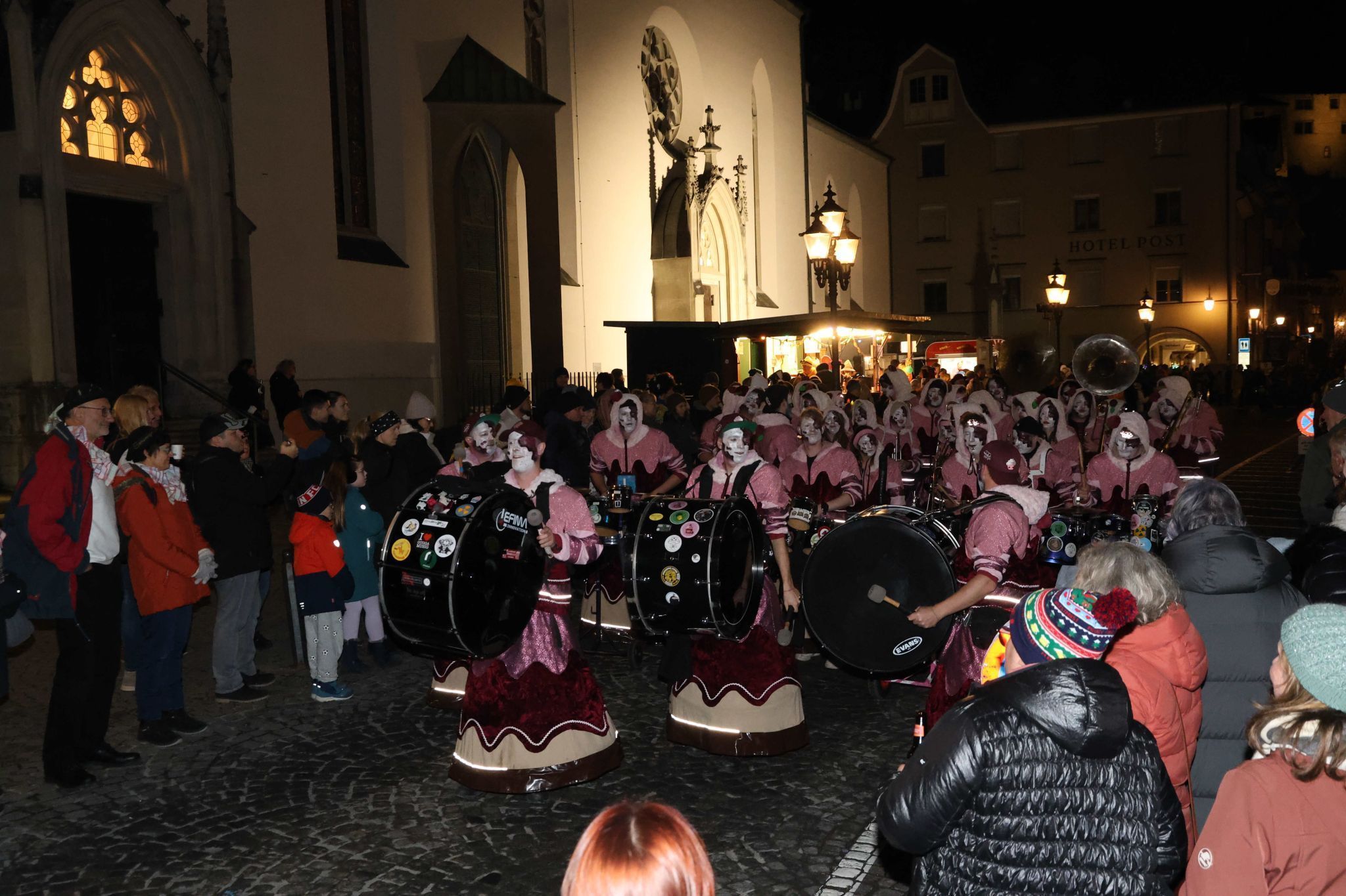Narrenmesse im Feldkircher Dom und Gugga-Spektakel in Feldkirchs Innenstadt (Bildergalerie)