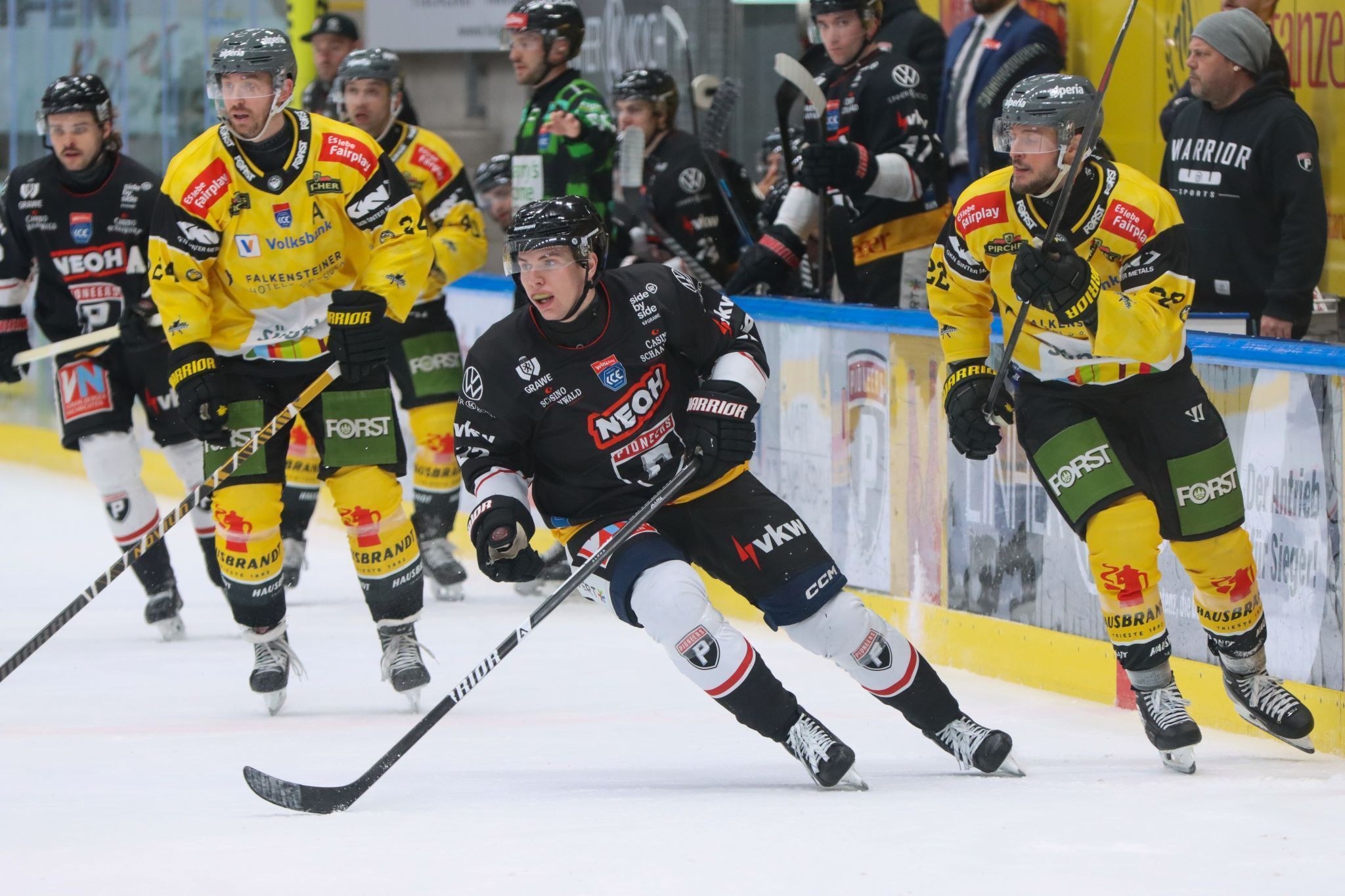 Luca Erne sorgte mit einem Doppelpack im Startdrittel für einen guten Auftakt gegen Pustertal. (dorner_pioneers.hockey)