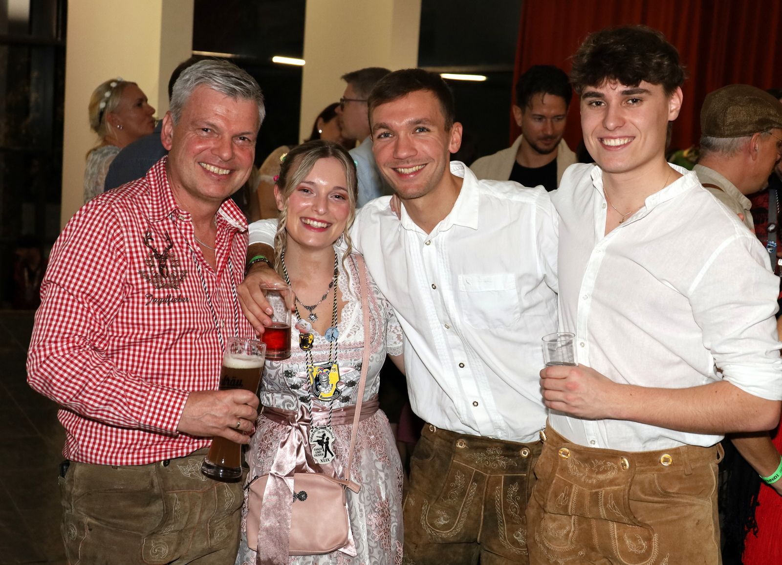 Ringerball des AC Hörbranz begeistert als stimmungsvolles Vereinshighlight (Bildergalerie)