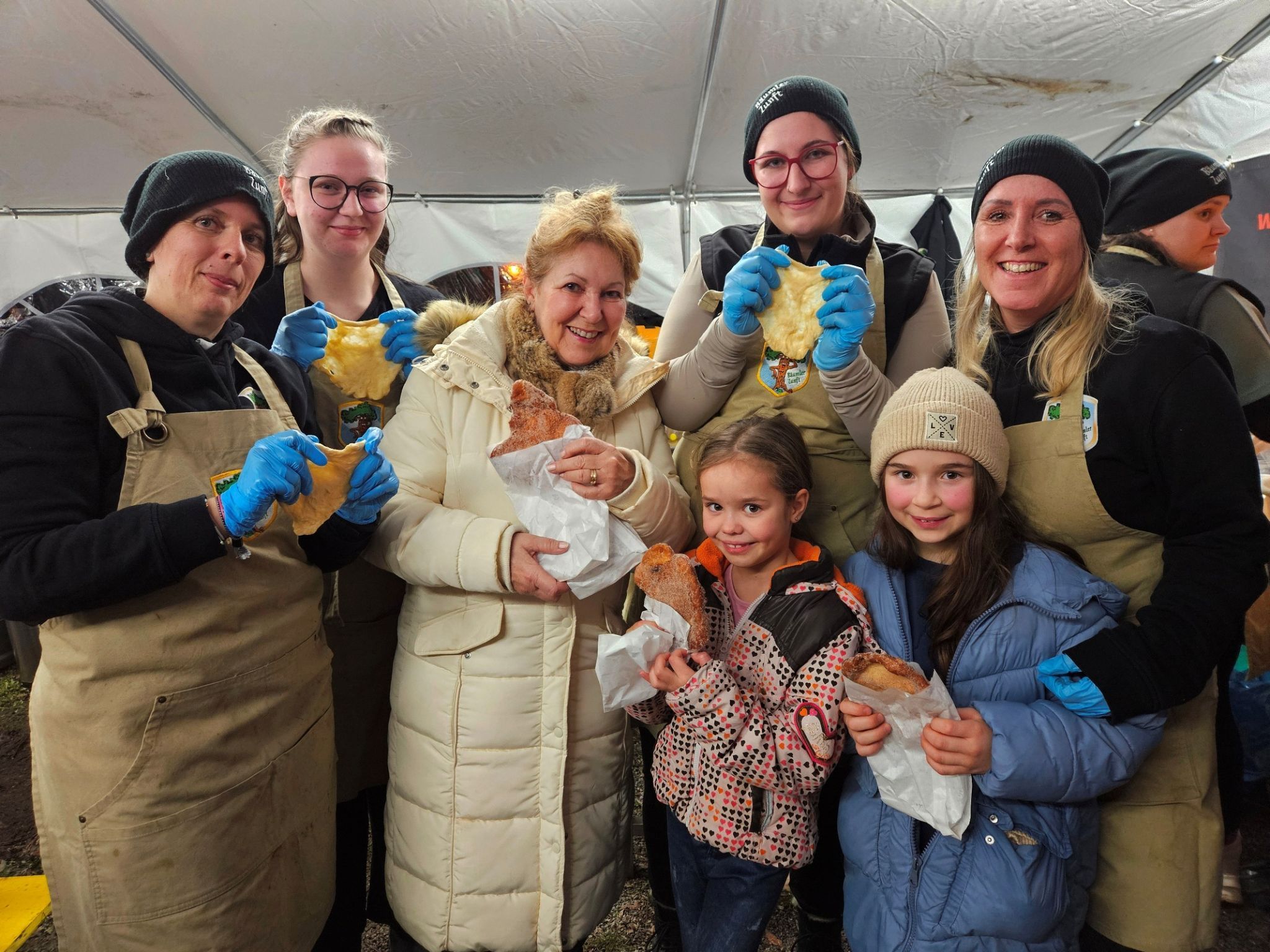 Die hausgemachten „Bömler Funka-Küchle“ sind natürlich die Besten, sie schmecken Jung und Alt.