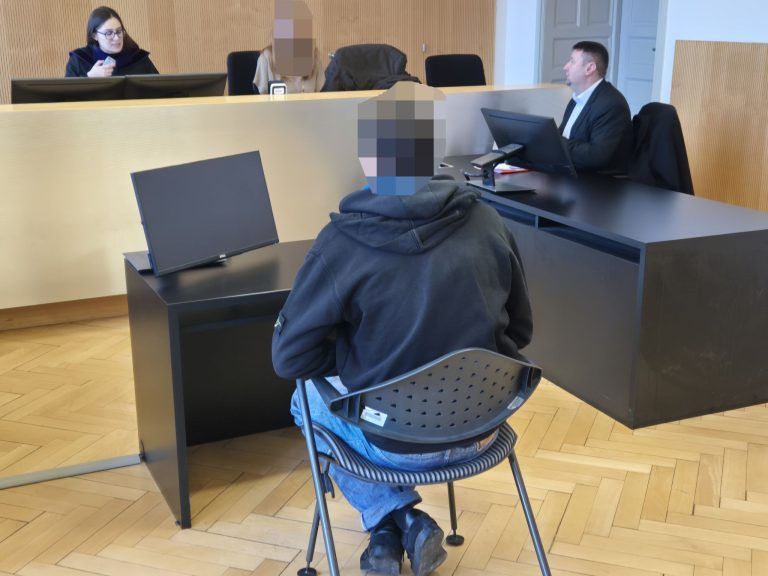 Angeklager Ukrainer.jpg