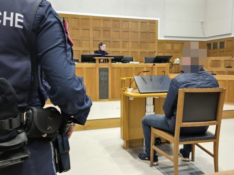 Angeklagter Raub Blumenladen.jpg