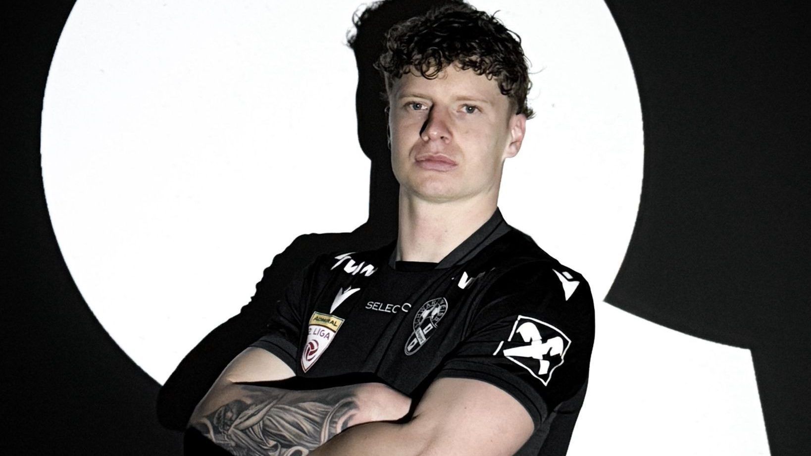 Ein Innenverteidiger von der Insel