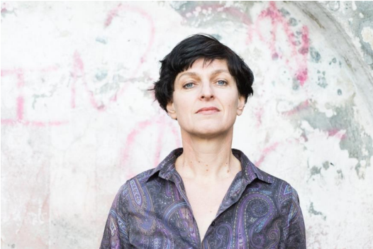 "Ein Schwanengesang" zwischen Glas und Beton